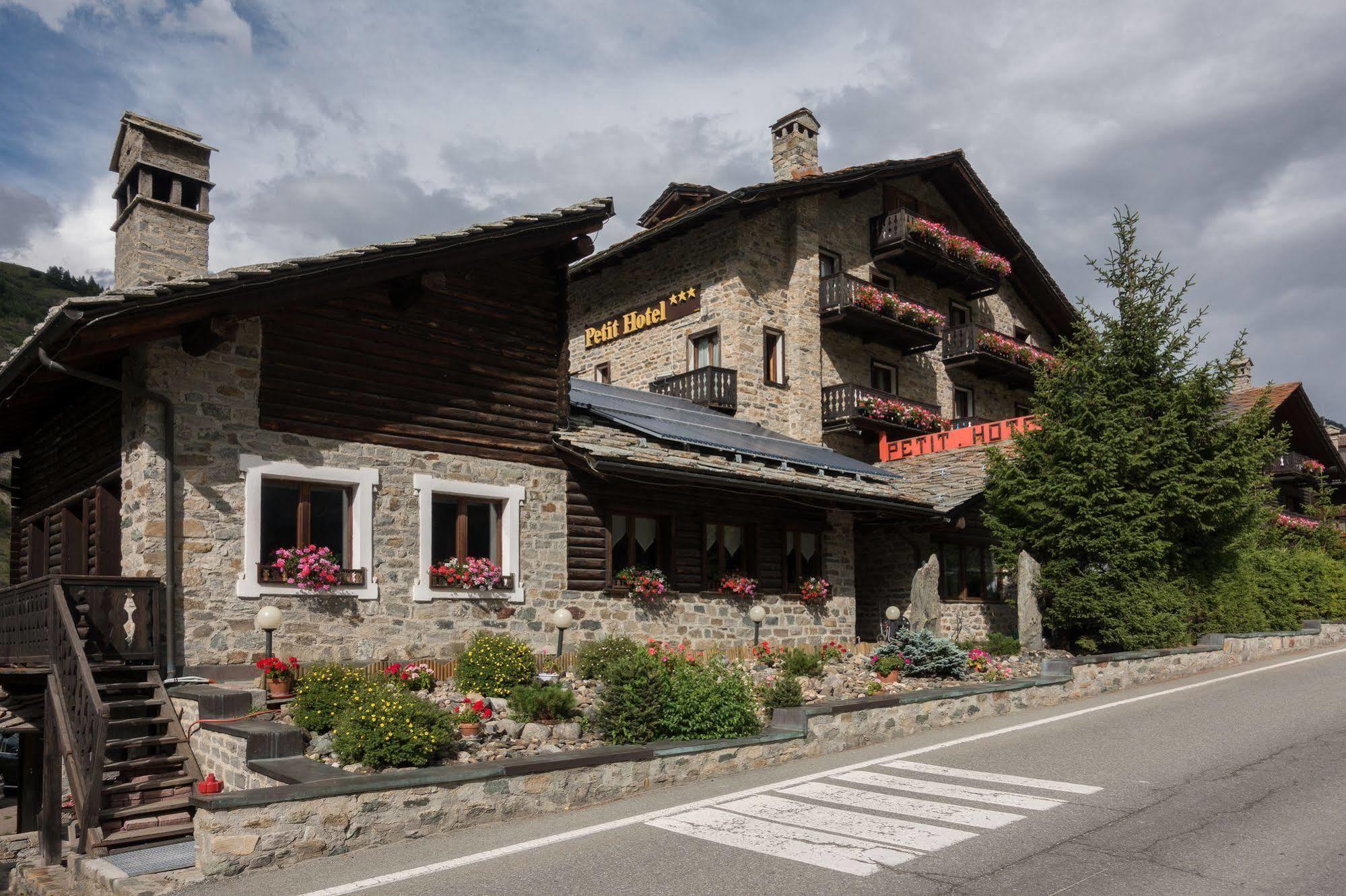 Petit Hotel Cogne Eksteriør billede