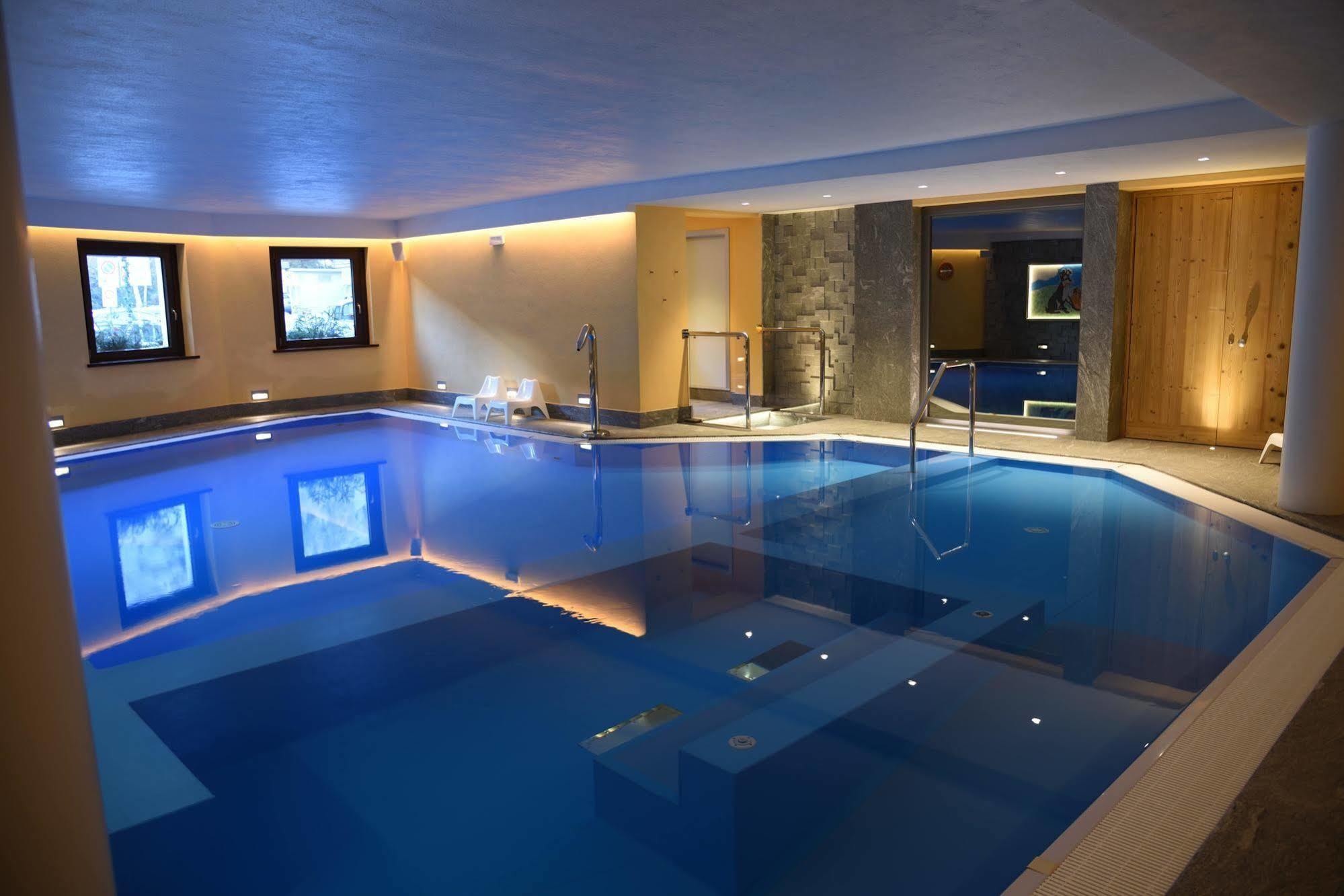 Petit Hotel Cogne Eksteriør billede