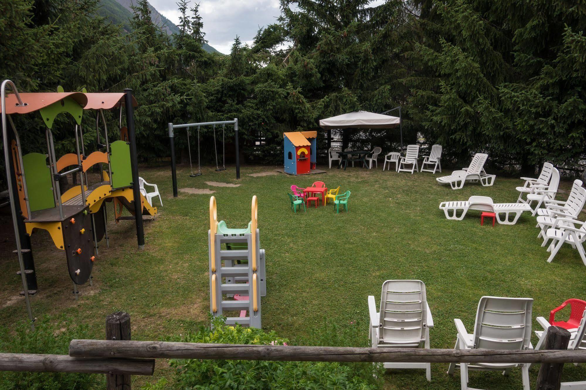 Petit Hotel Cogne Eksteriør billede