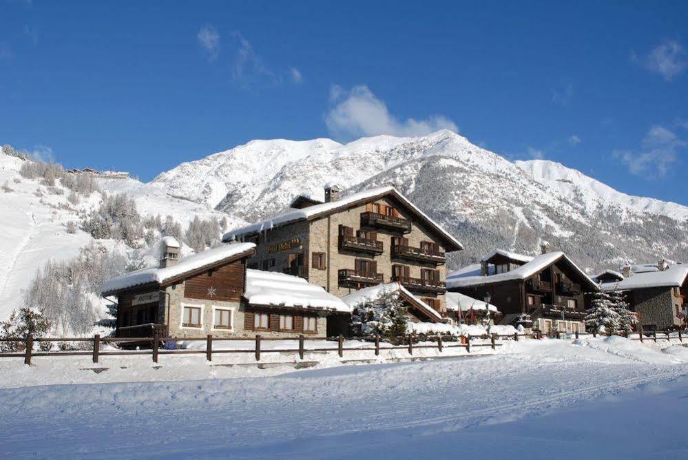 Petit Hotel Cogne Eksteriør billede