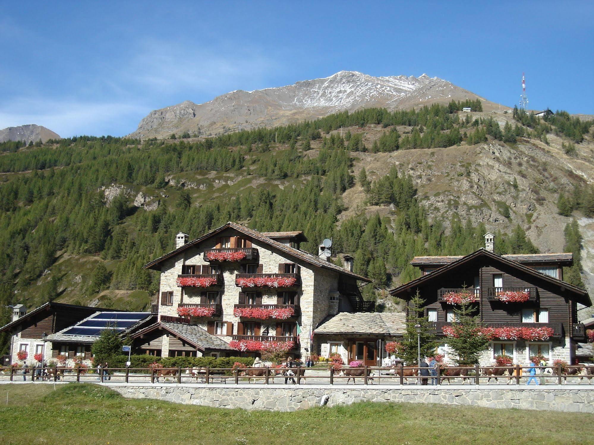 Petit Hotel Cogne Eksteriør billede